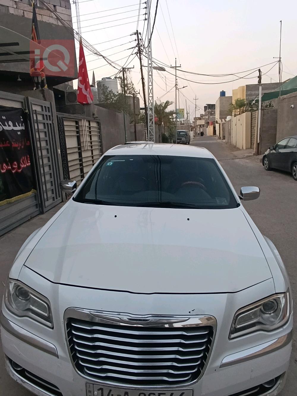 كرايسلر 300
